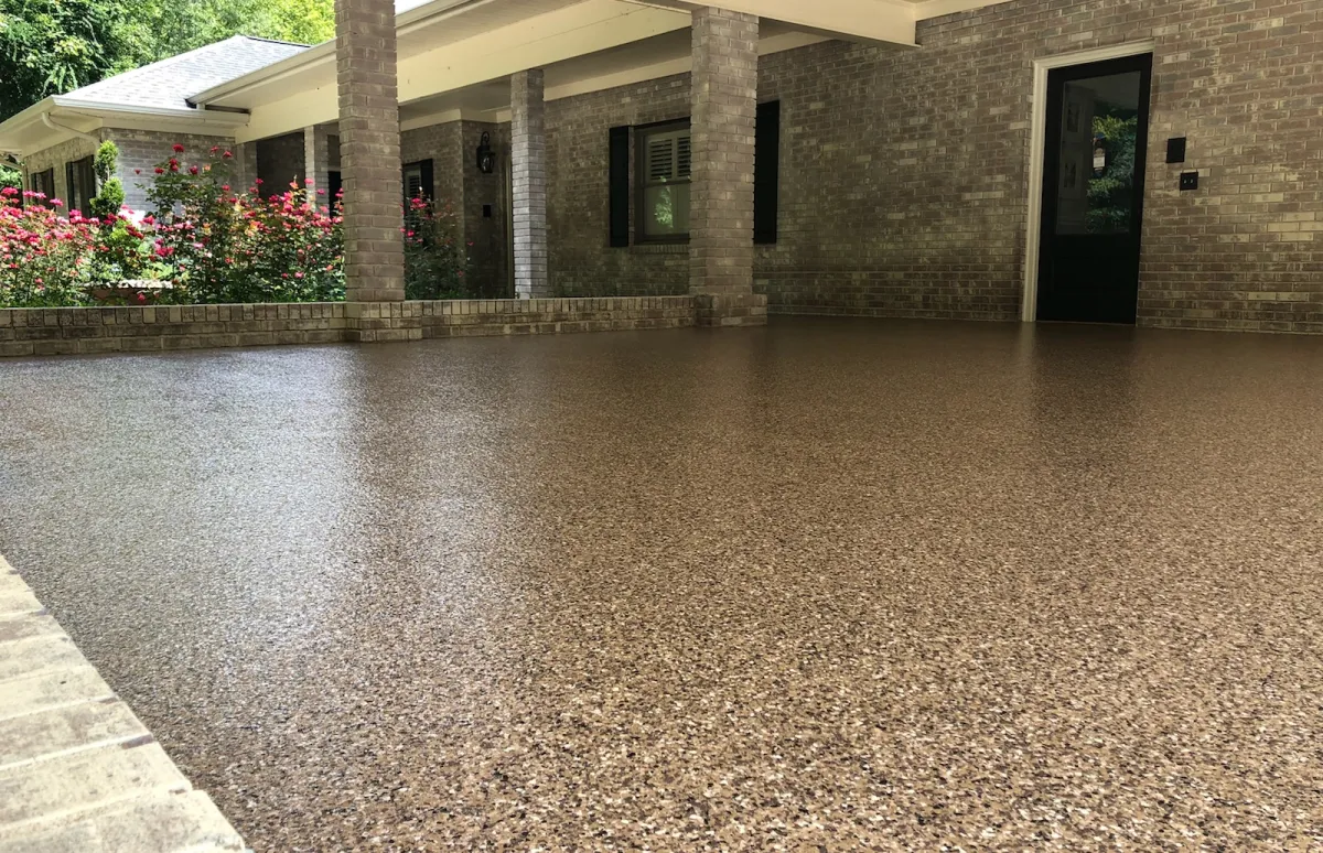 carport with beige floor coating
