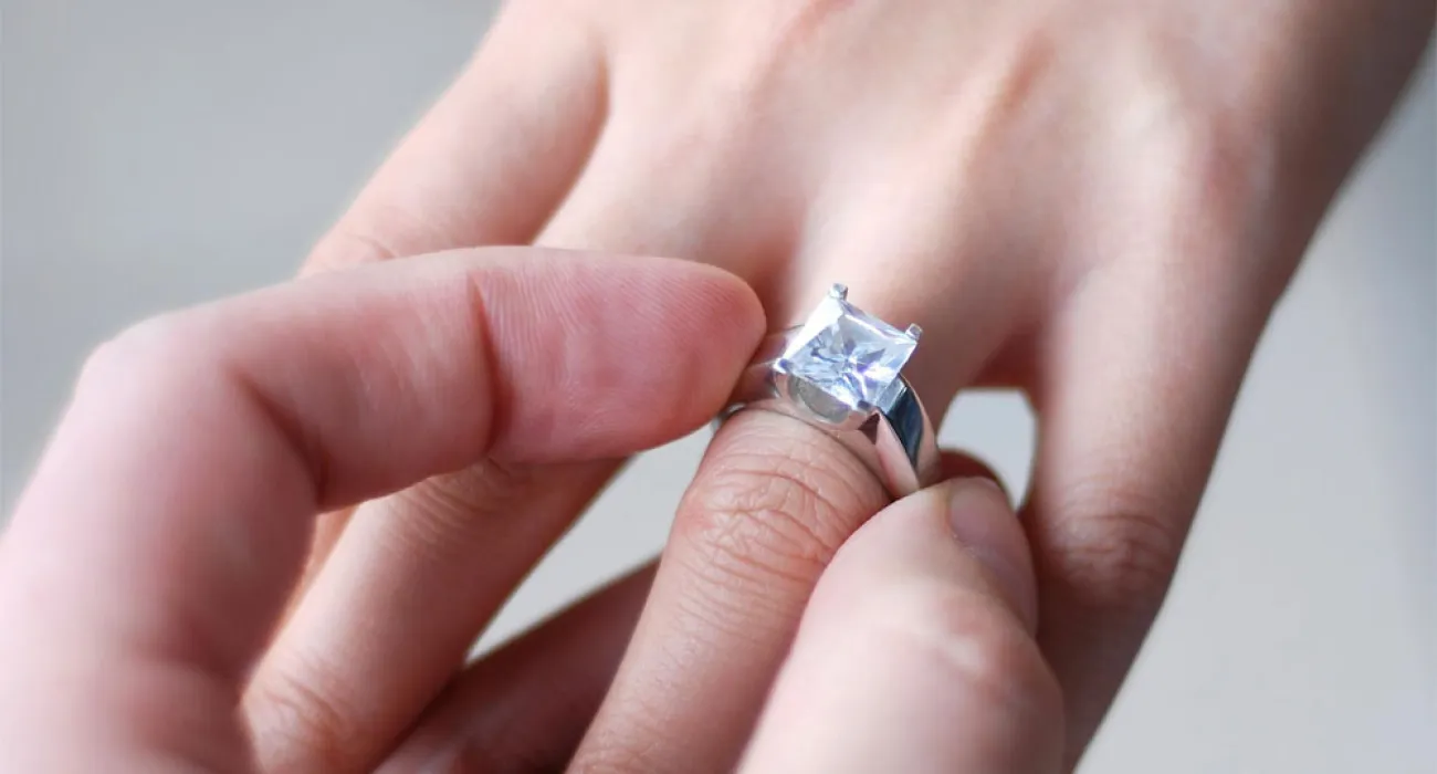 Advice From A Jeweler On Buying The Engagement Ring  