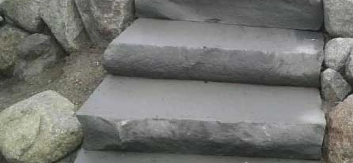 Stone step treads in blue / grey color
