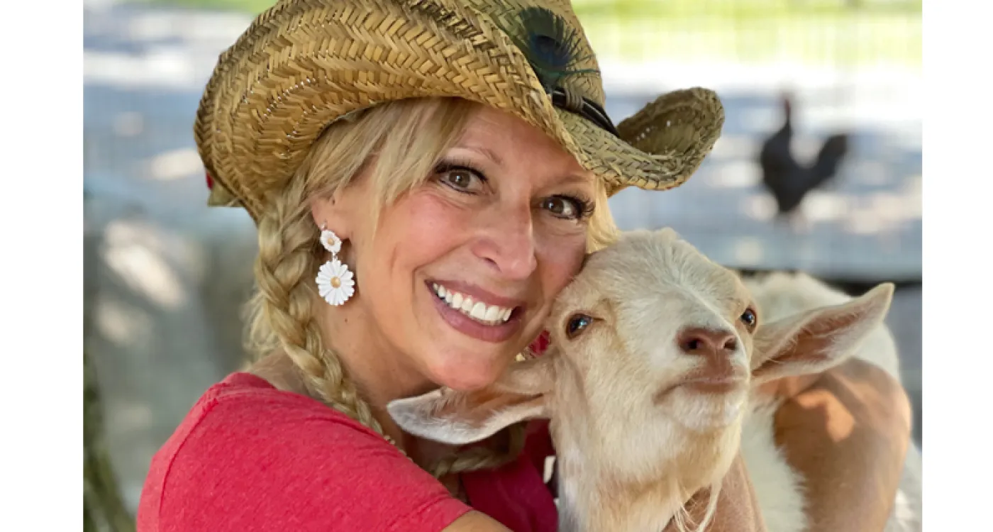 Laurie Zaleski Her Life at the ‘Funny Farm’ with 600 Rescue Animals