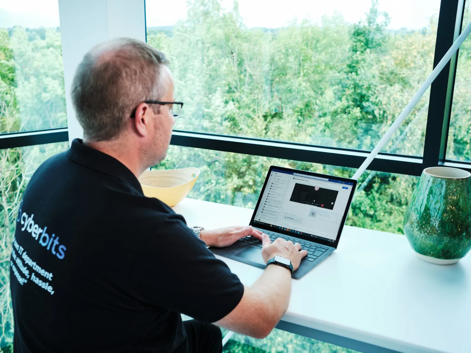 a man using a laptop