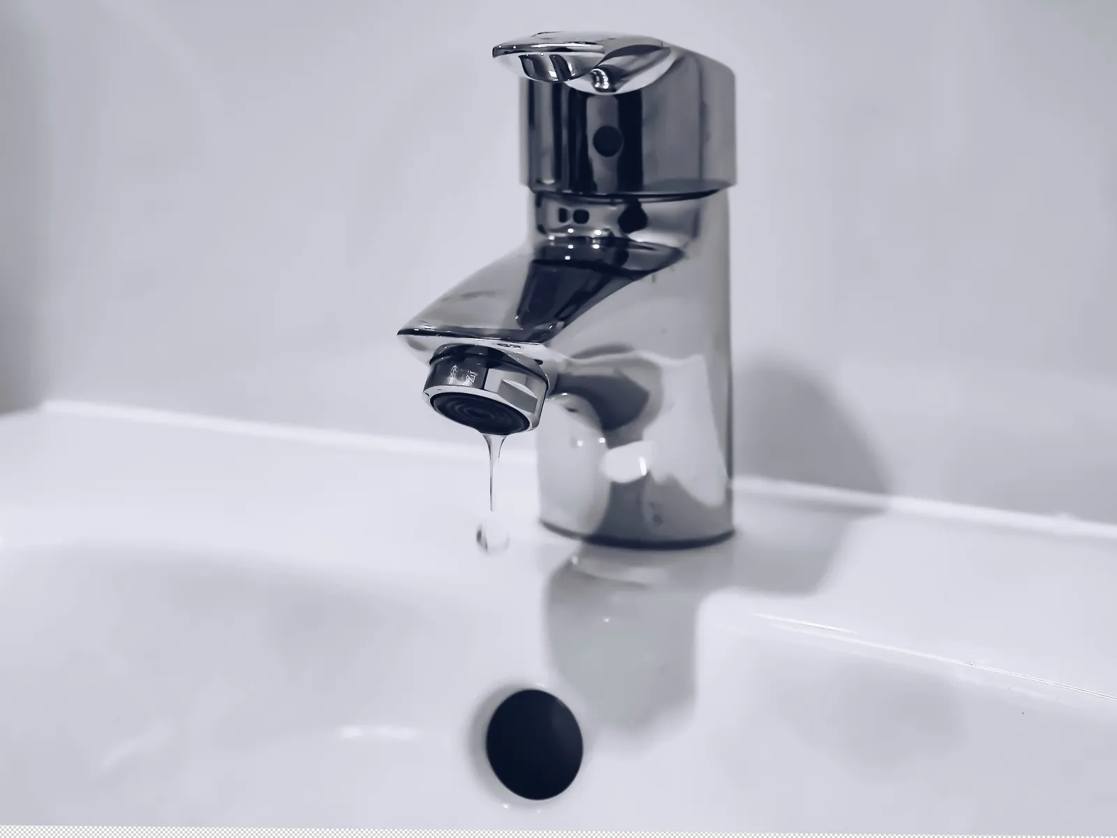 a faucet running water