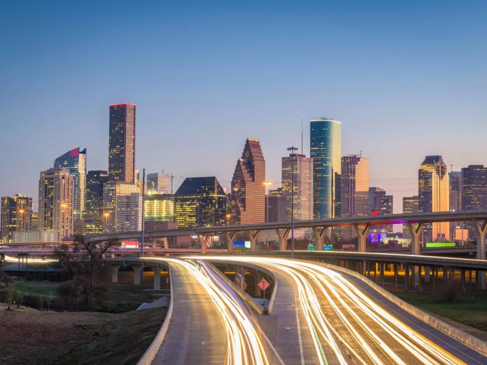 houston skyline at dusk
