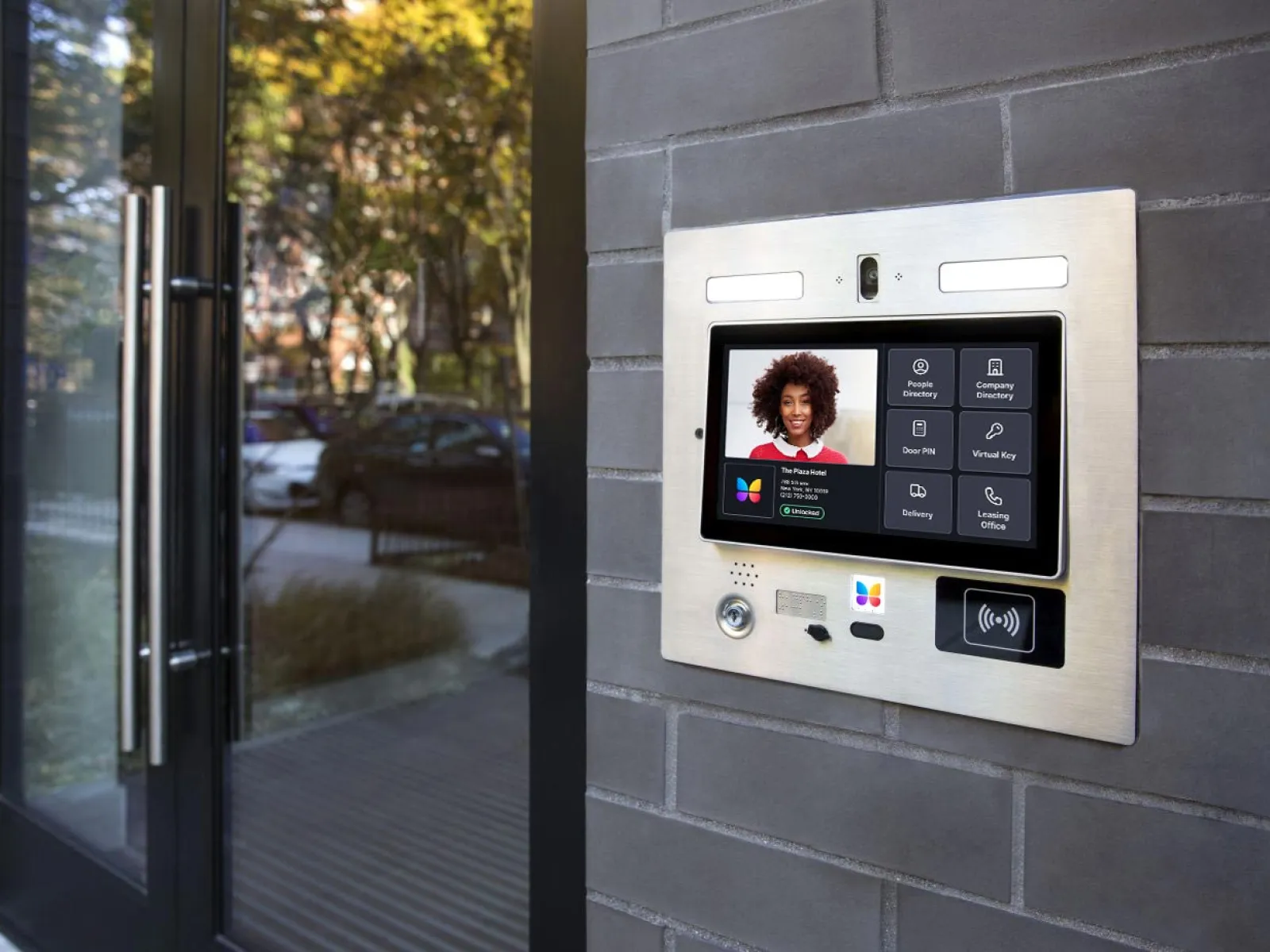 a machine outside a building