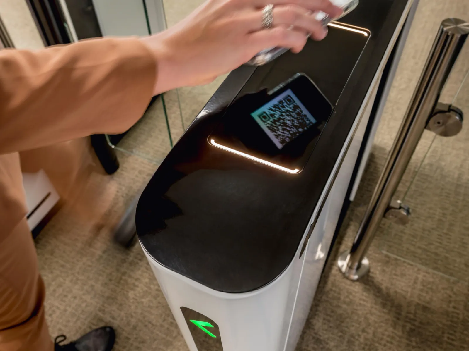 a boon edam qr code reader