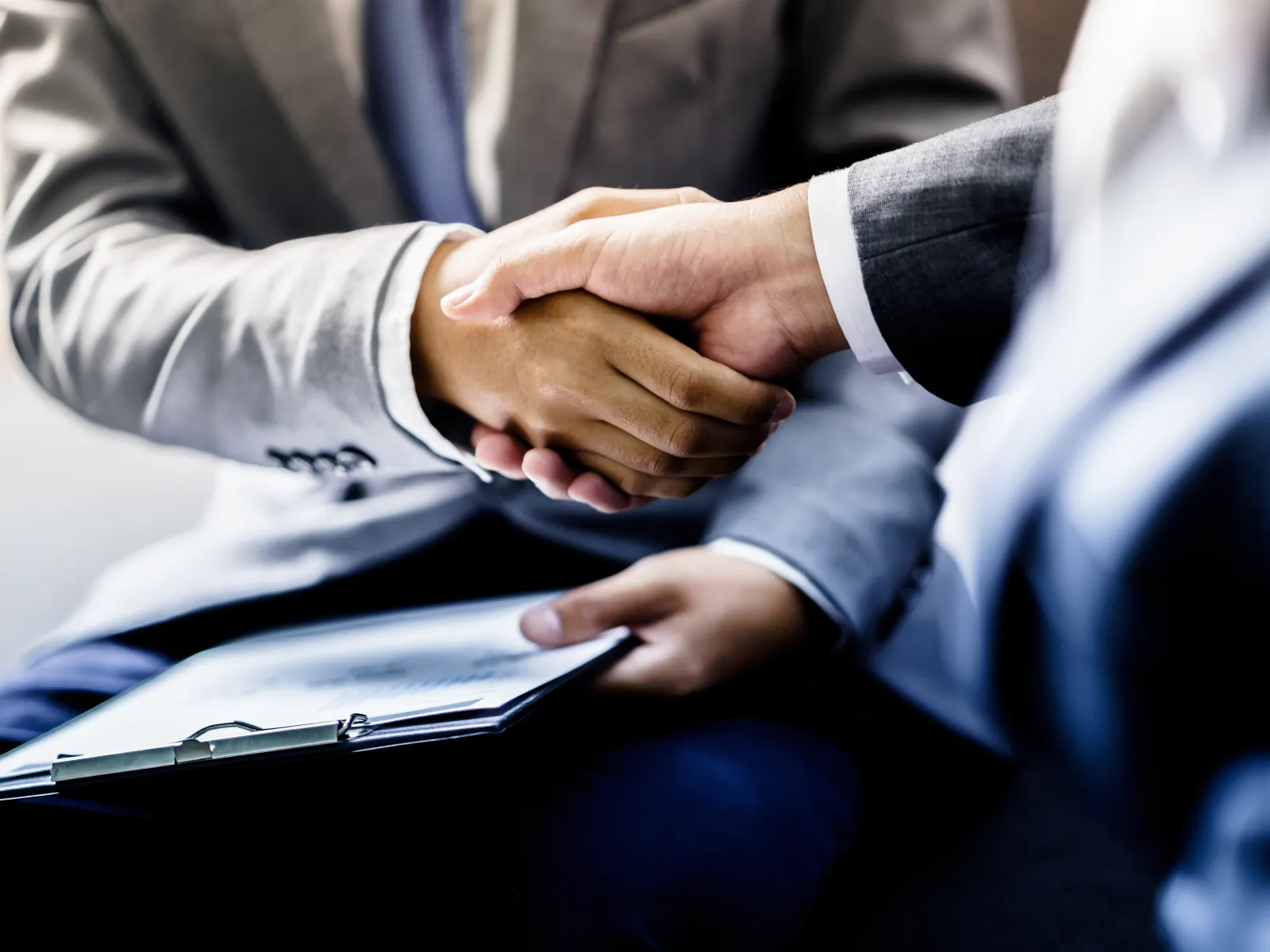 Selecting the best divorce lawyer for you.