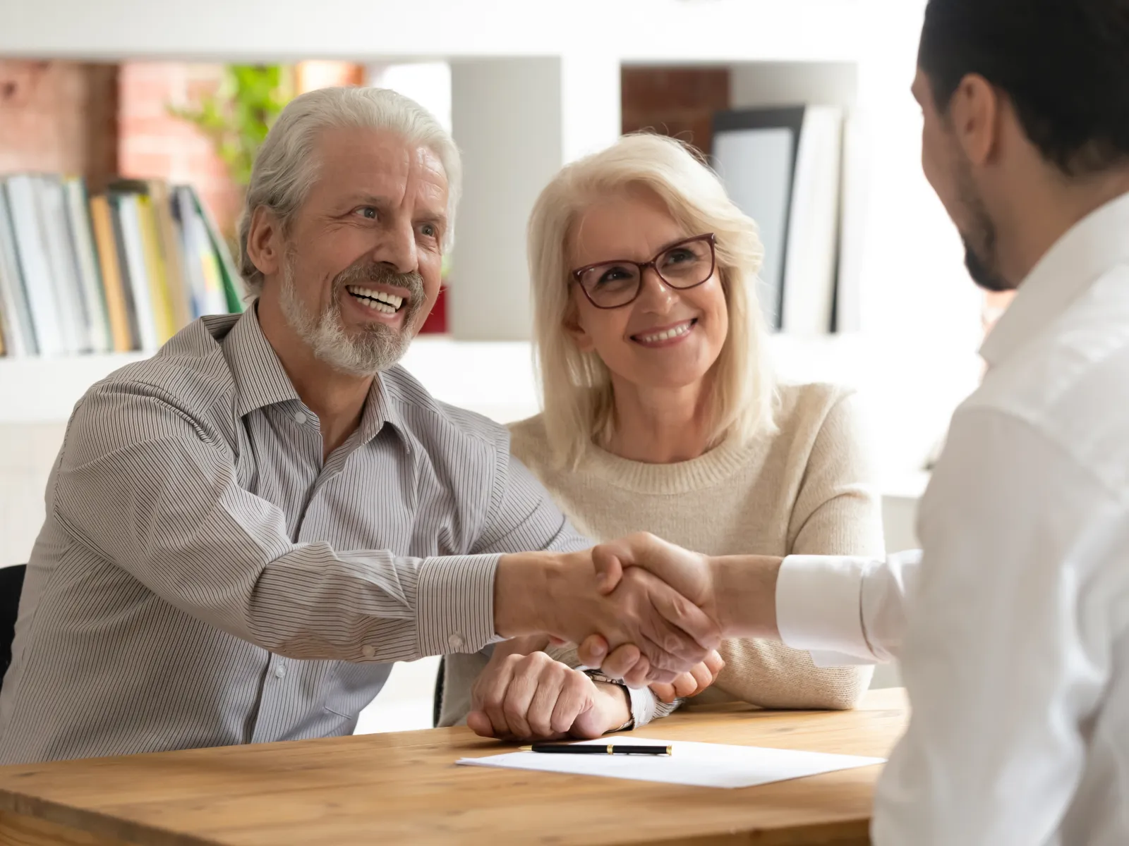 Hiring a trustworthy divorce lawyer for your divorce.