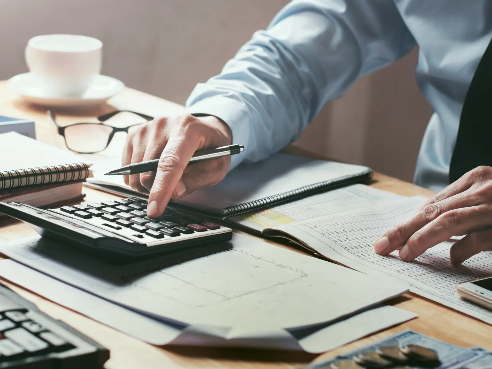 Calculating child support if you have variable income, tips, commissions and bonuses.