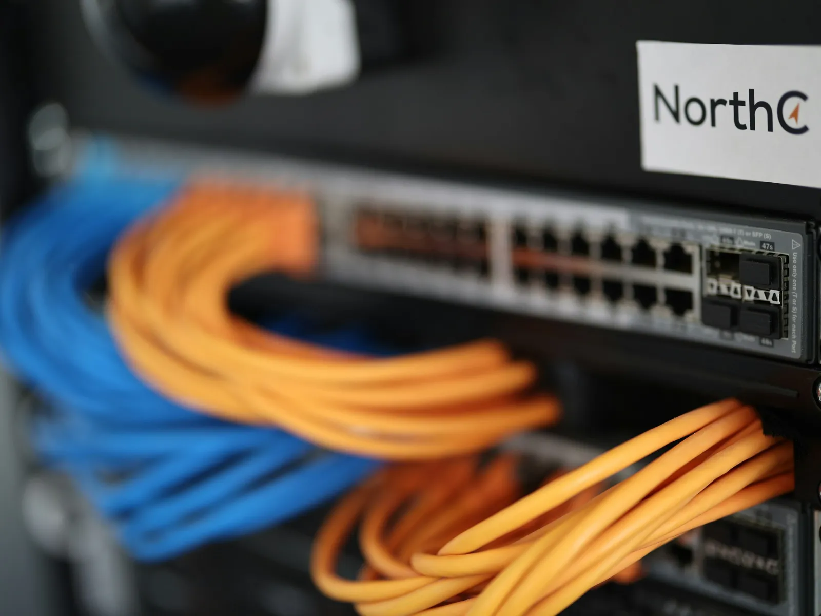 Professional network installation - Divergent Technologies