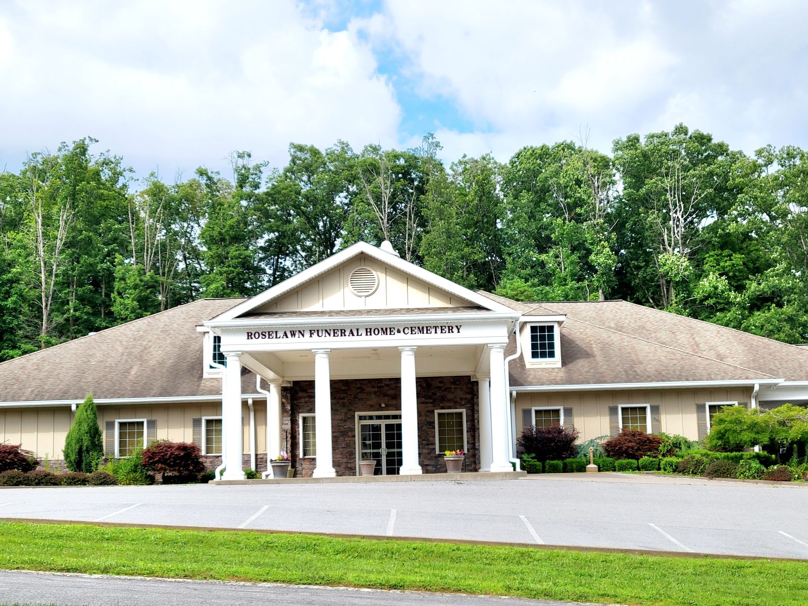 Funeral - Cemetery - Cremation | Roselawn Funeral Home
