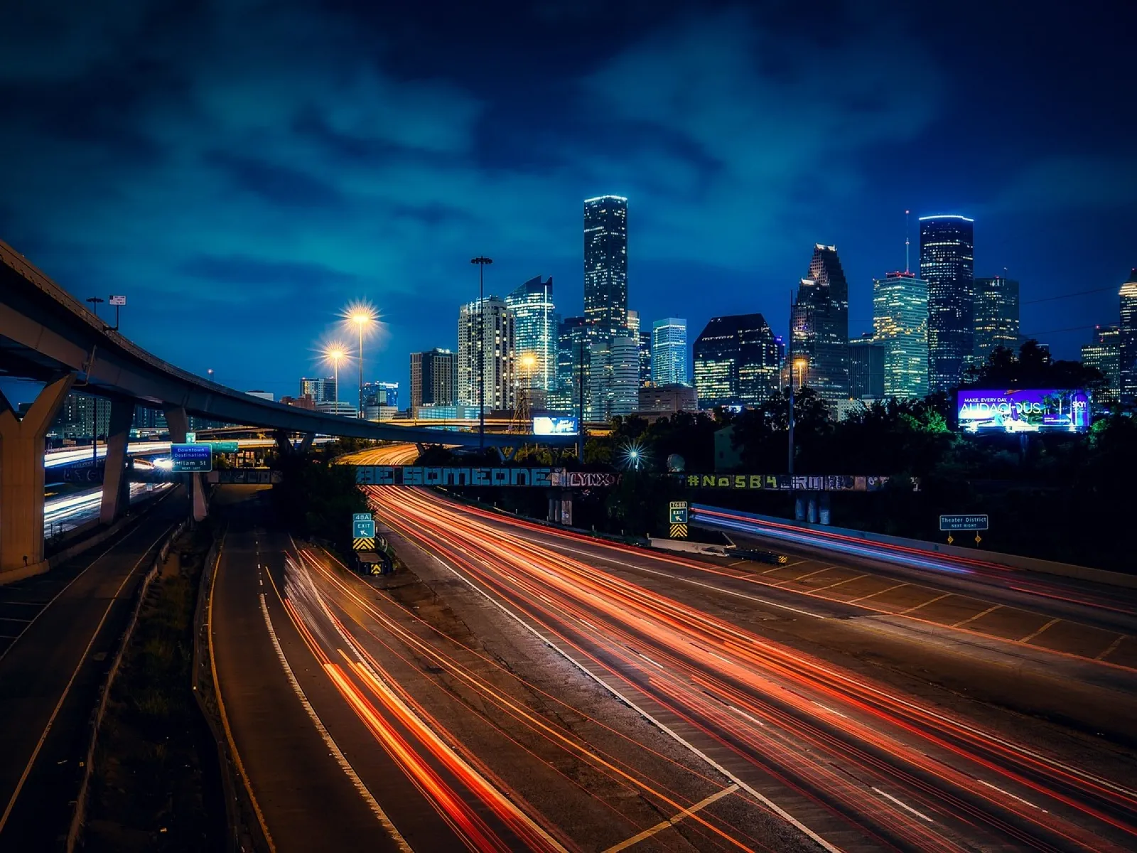 a city skyline at night