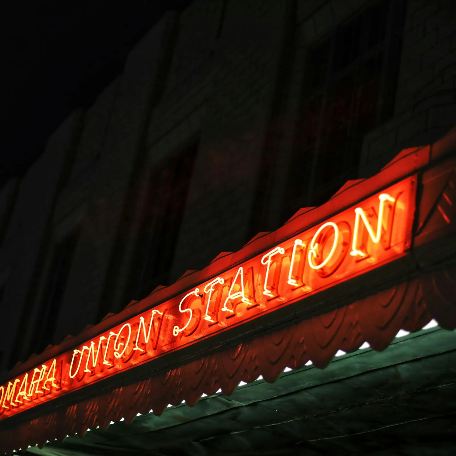 a sign with red lights