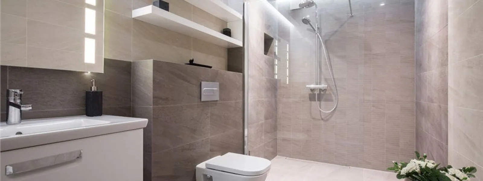 How to Make the Most of Your Bathroom With a New Shower