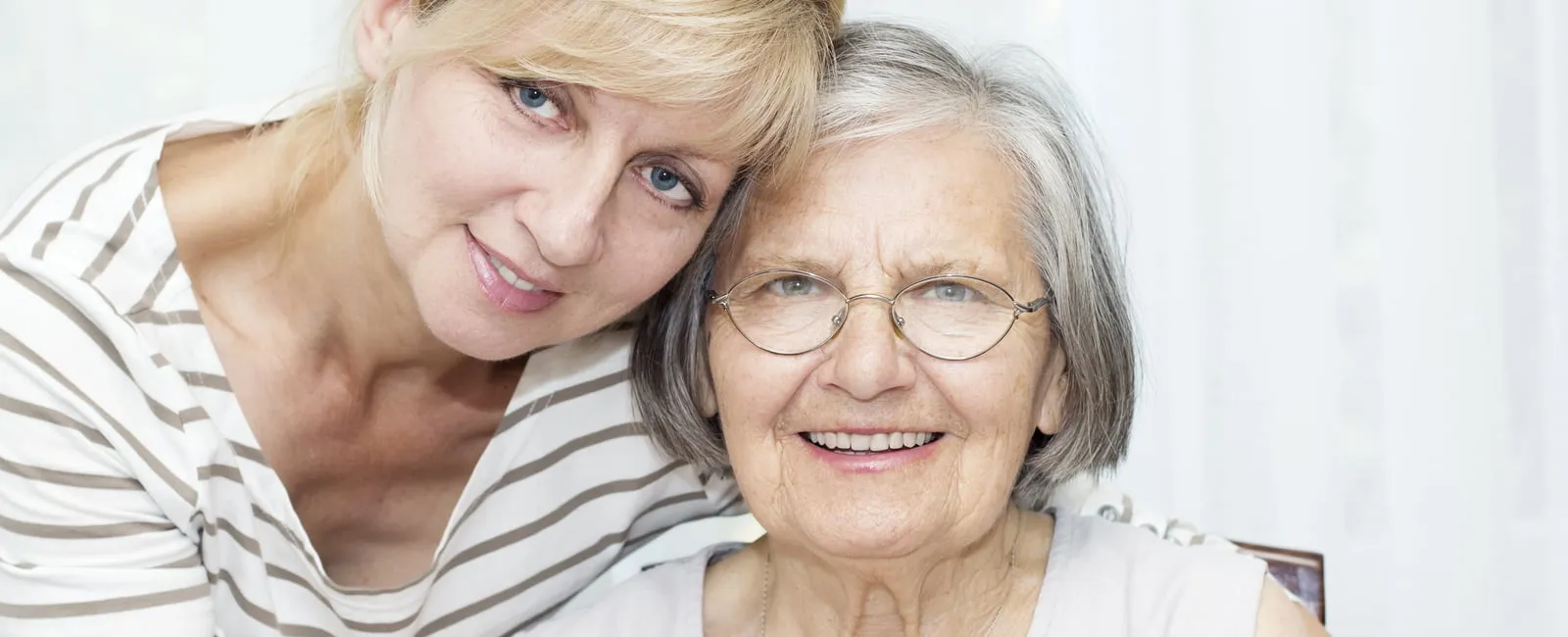 Introducing a Caregiver to a Loved One with Dementia: Best Practices