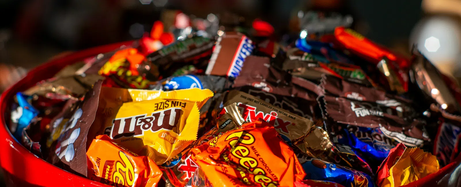 How to Enjoy Halloween Candy and Maintain Good Oral Health