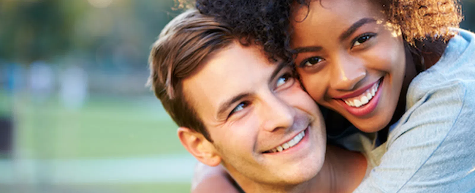 4 Ways Dental Veneers Revive Smiles
