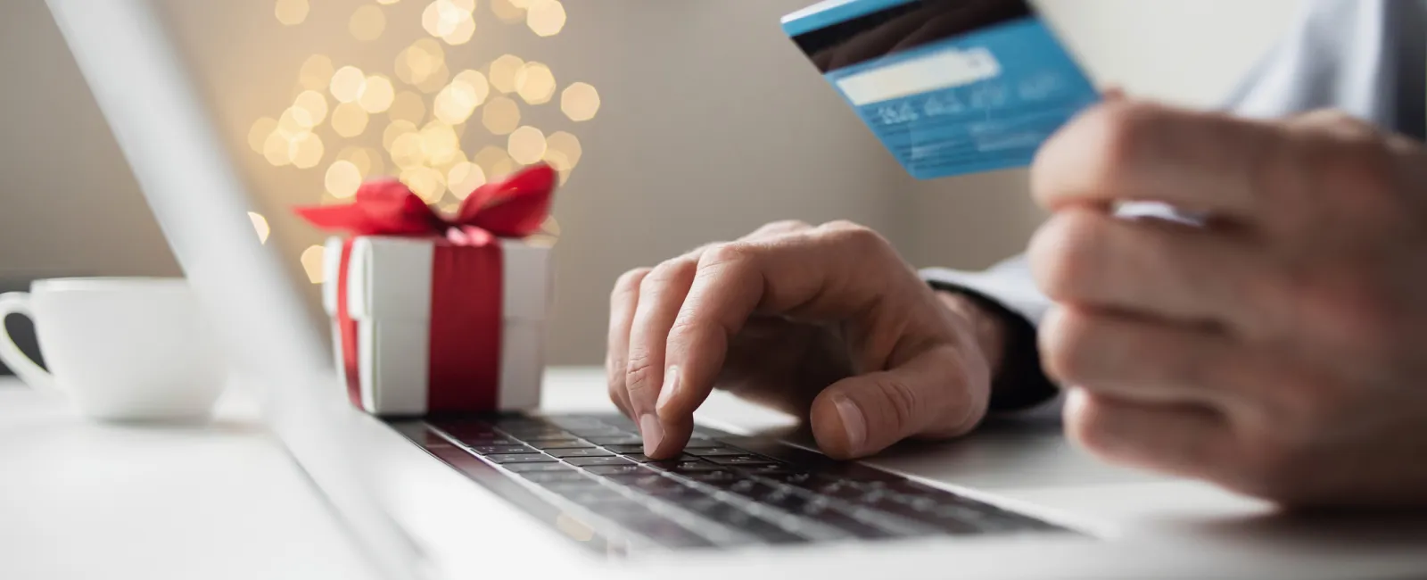 Five Tips to Keep you Safe this Holiday Season | Day Air Credit Union