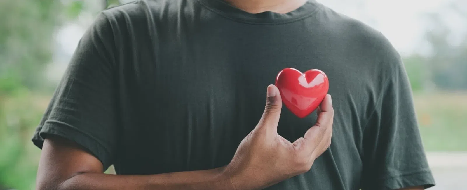 The Link Between Heart Health and Your Smile:  Why February Is the Perfect Time to Prioritize Your Oral Health
