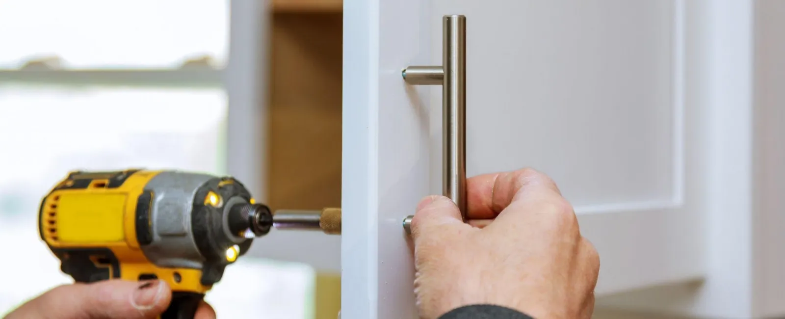 How to Choose Cabinet Hardware