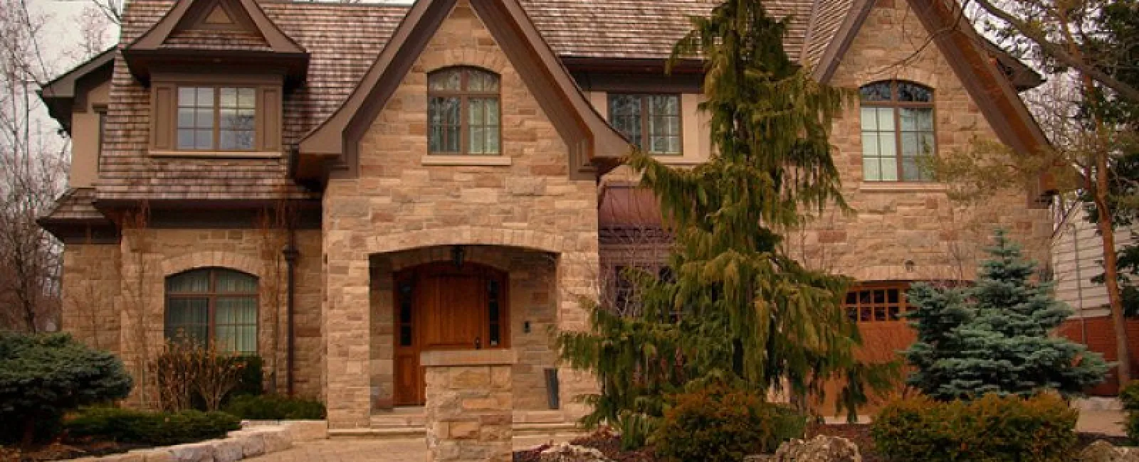 Complement Your Roof: 5 Home Appearance Tips