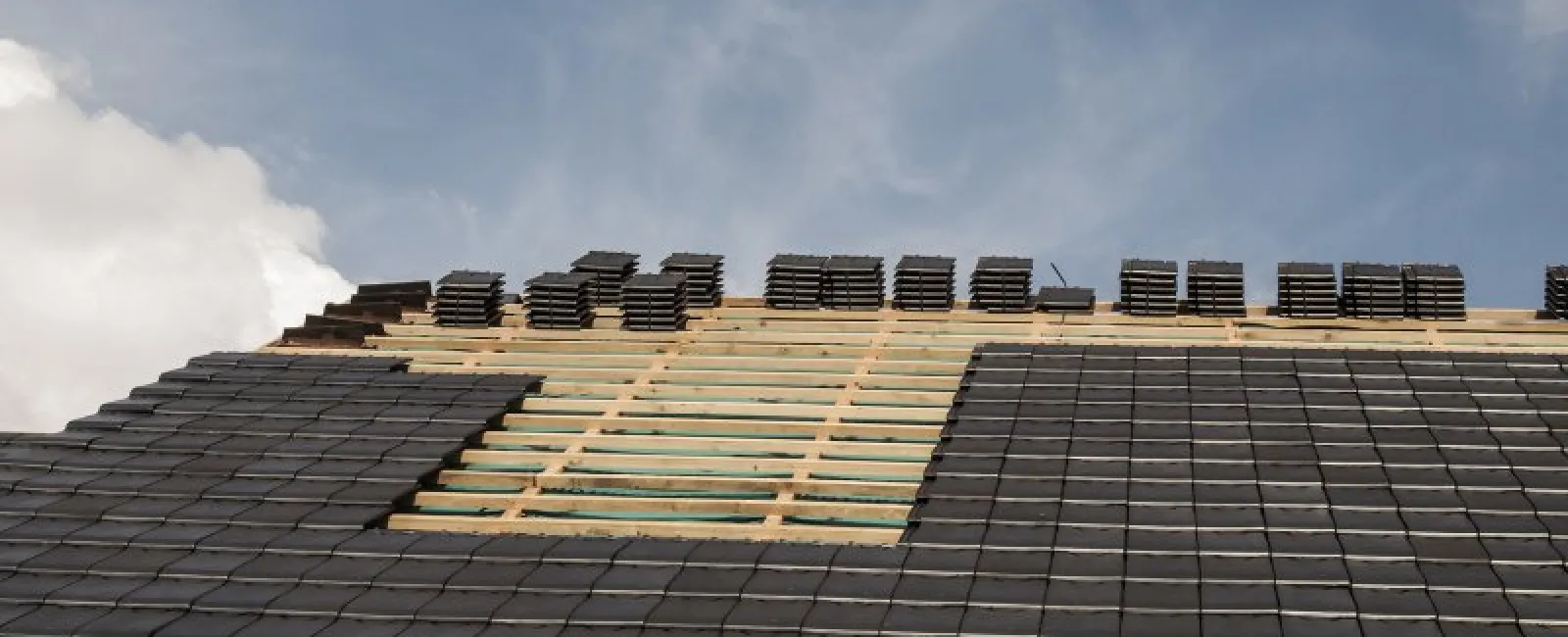 Your Roofing Problems: Repair or Replace?