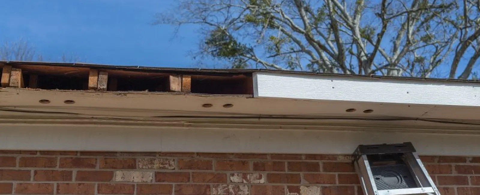 5 Signs It's Time to Install a New Gutter System