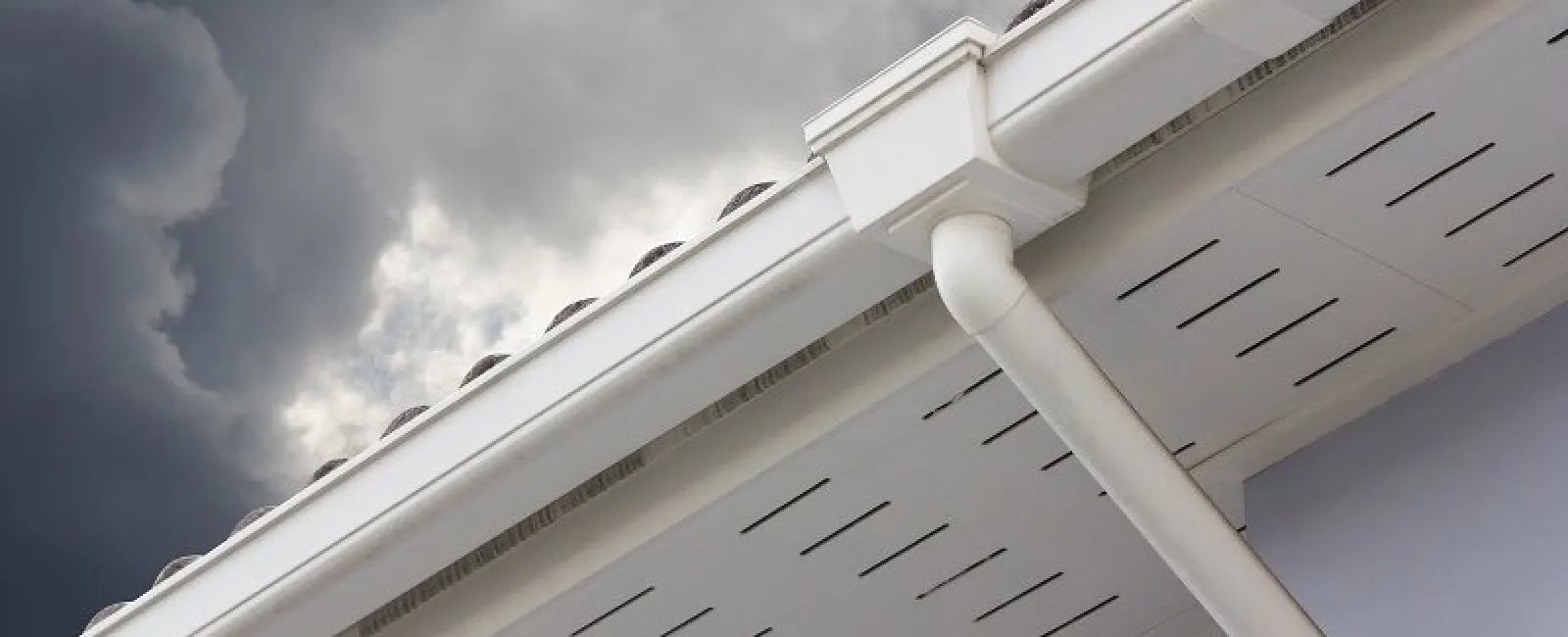 The Advantages of Installing Seamless Gutters for Your Home