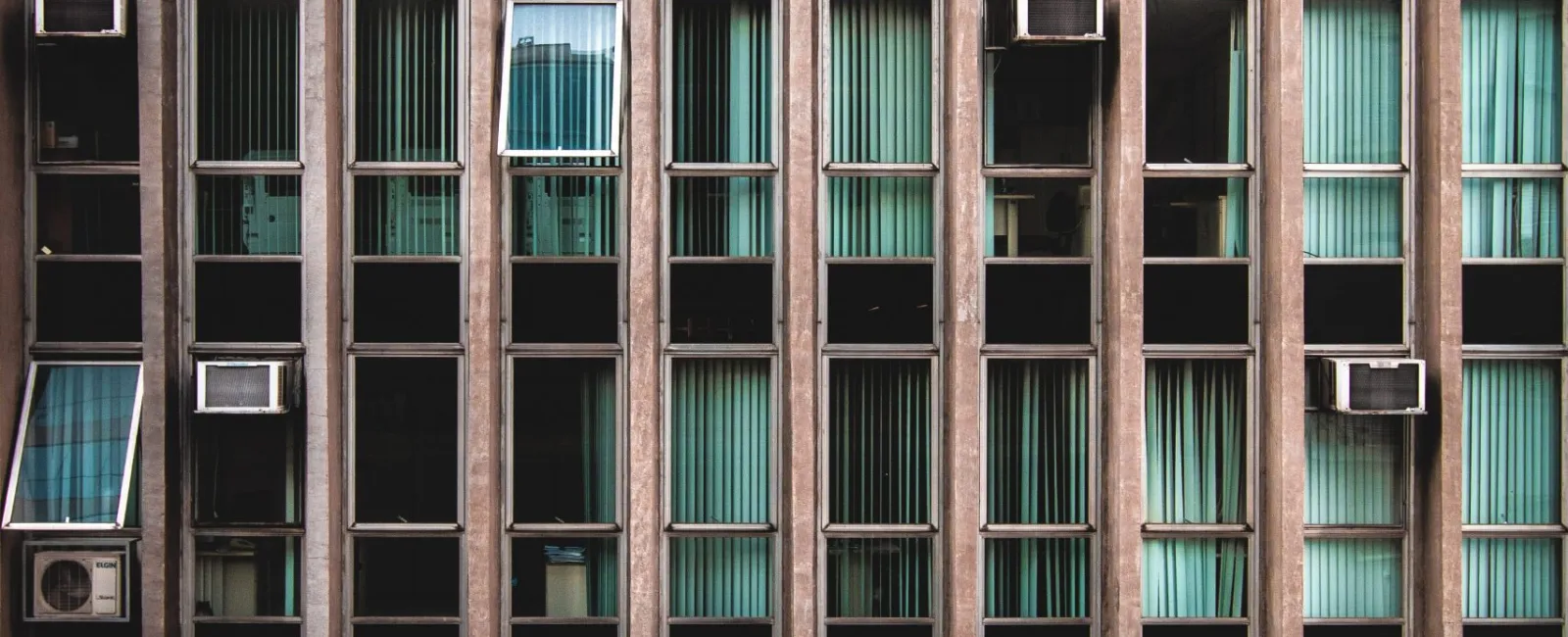 Removing Mold From a Window A/C Unit