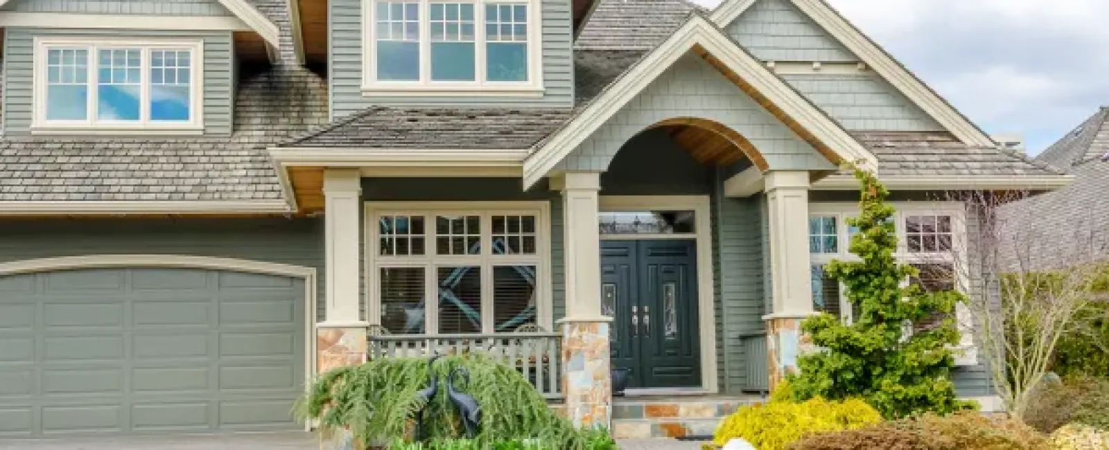 How New Fiberglass Windows Update the Look of Your Home