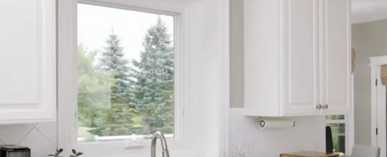 Tips to Choosing the Right Window for Your Home Kitchen Remodel