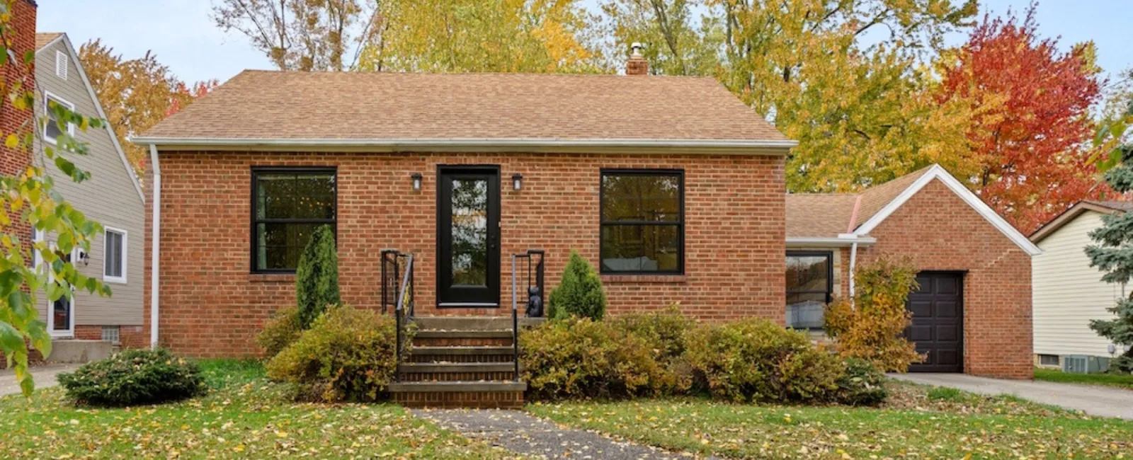 7 Questions to Ask When Buying Replacement Windows