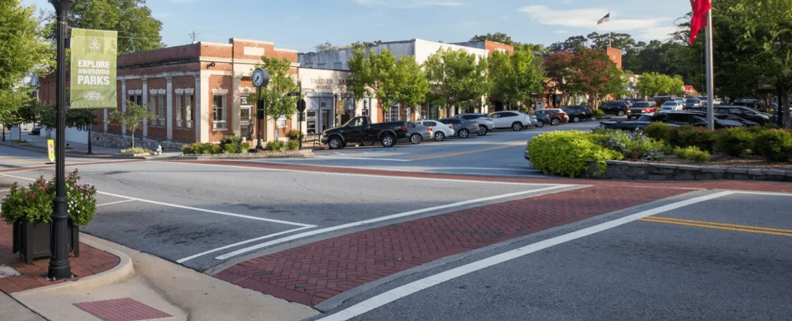 a street scene with focus on the side of a road