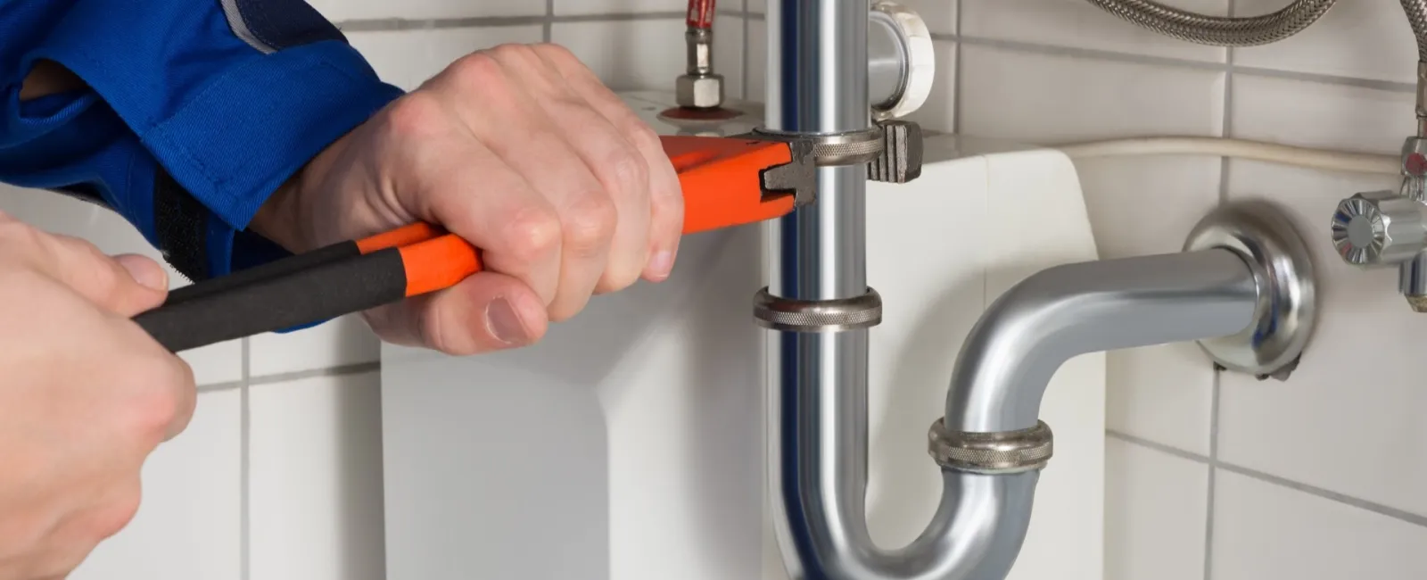 How to handle emergency plumbing problems