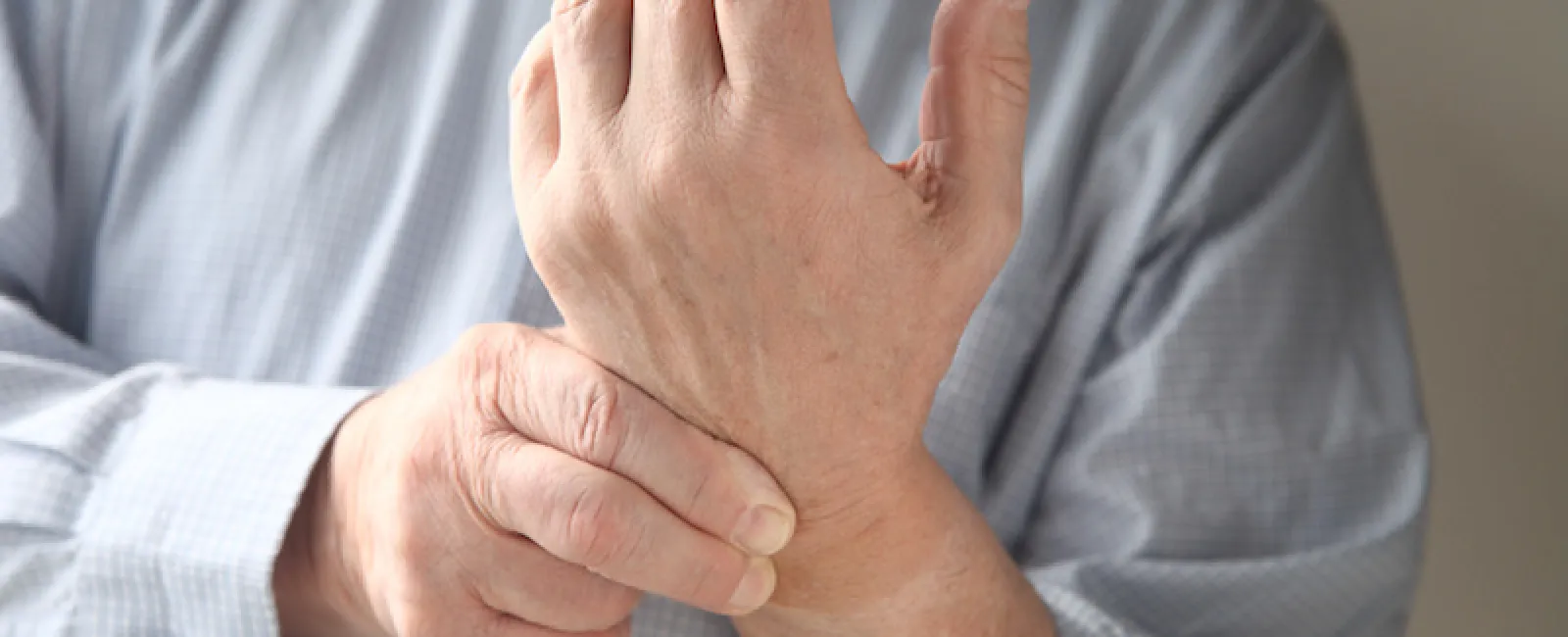 Wrist Pain: Tendonitis or Carpal Tunnel Syndrome?
