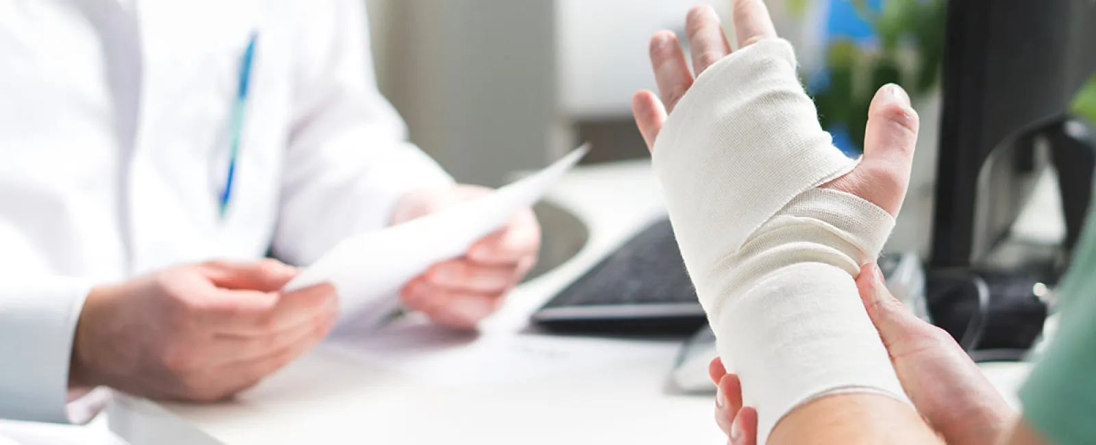 5 Common Hand Disorders & Their Treatments