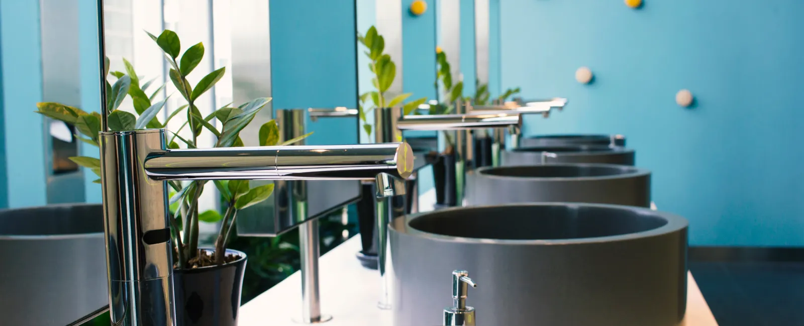 The Benefits of Upgrading to Modern Plumbing Fixtures