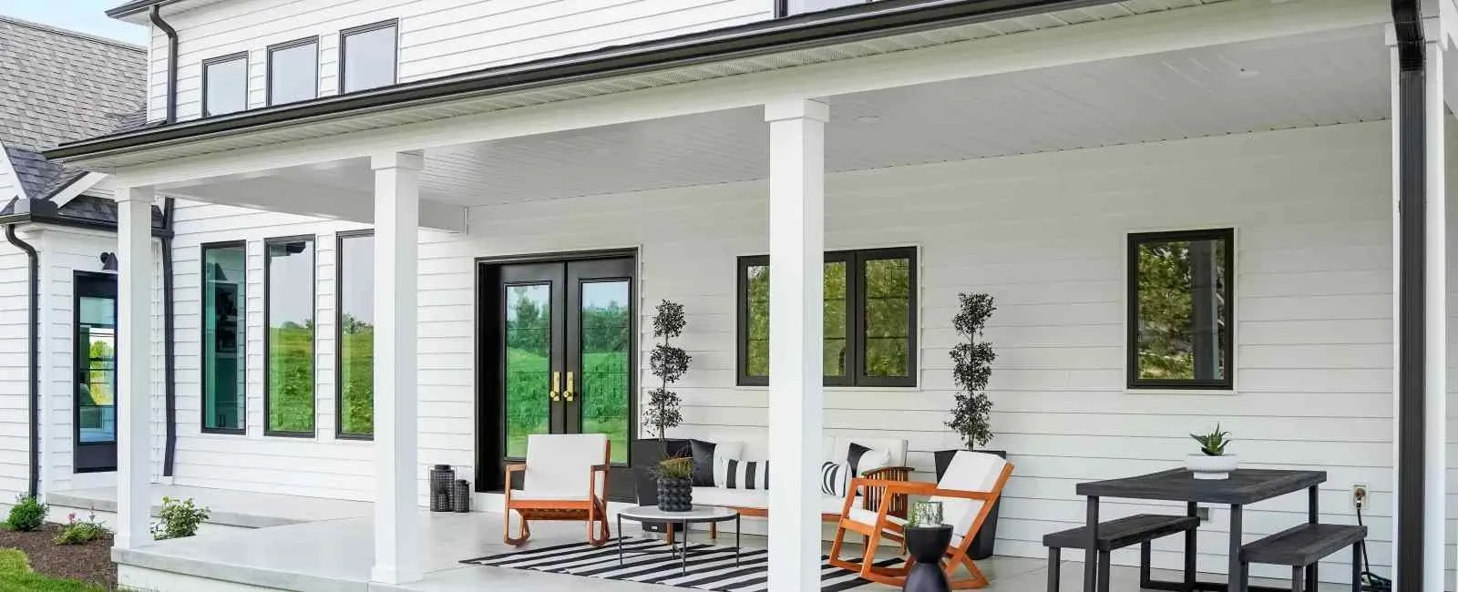 How to Choose the Best Patio Door for Your Outdoor Space