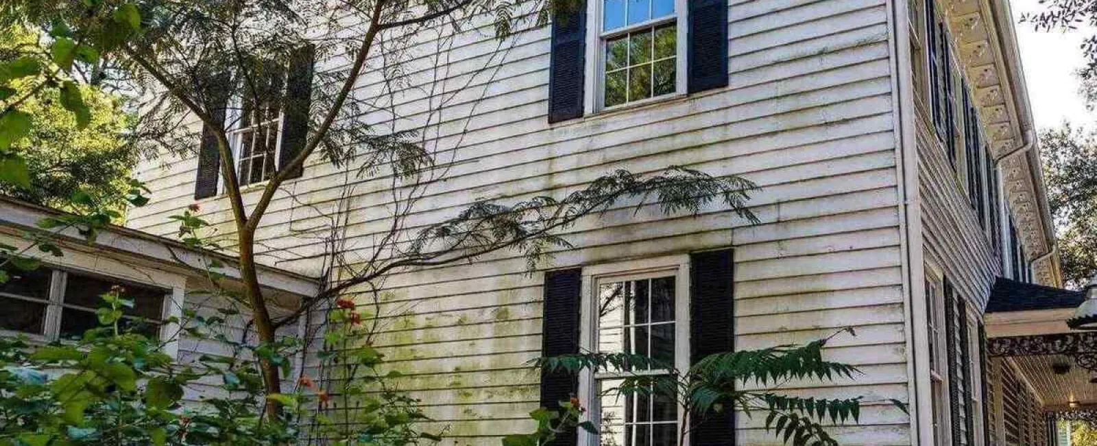What Causes Siding to Fade and How to Fix It?