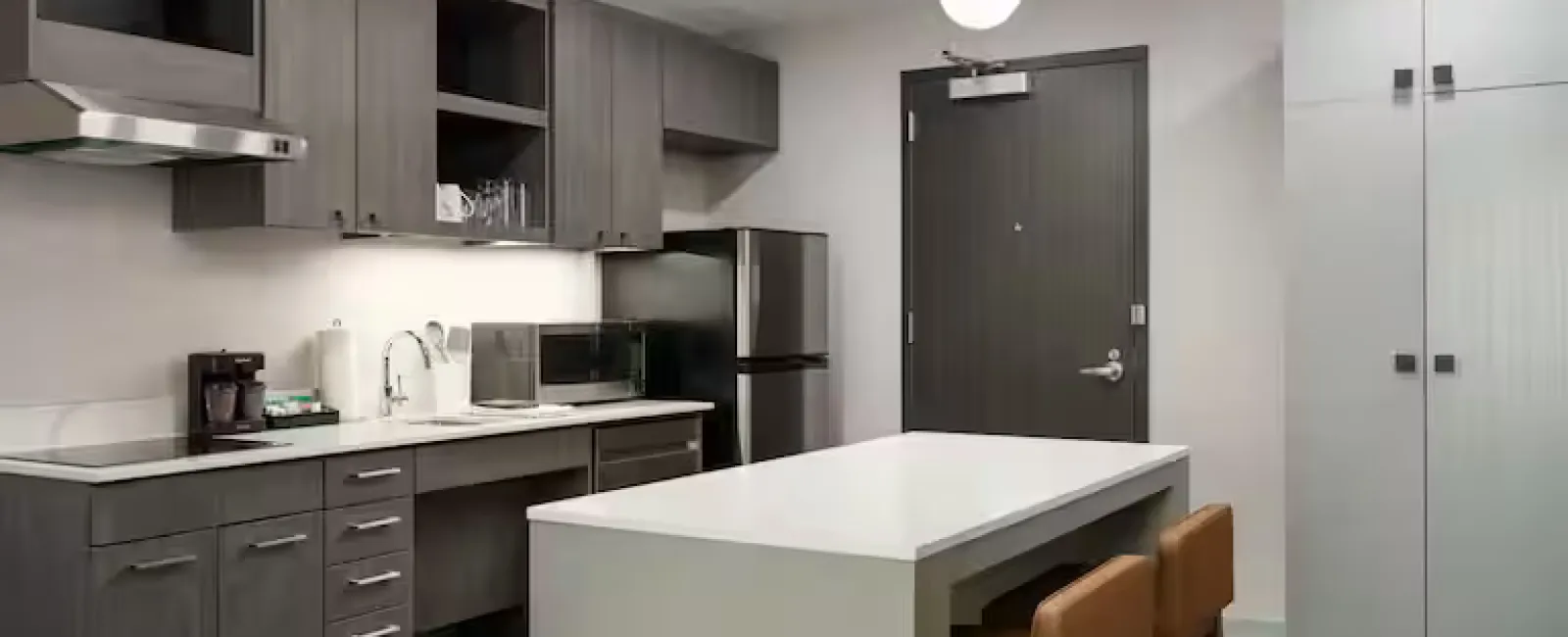 Homewood Suites by Hilton Custom Kitchen Cabinetry and Countertops