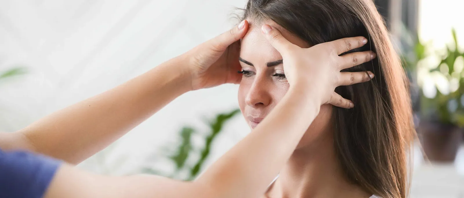 How to Tell the Difference Between Sinus Headaches vs. Migraines