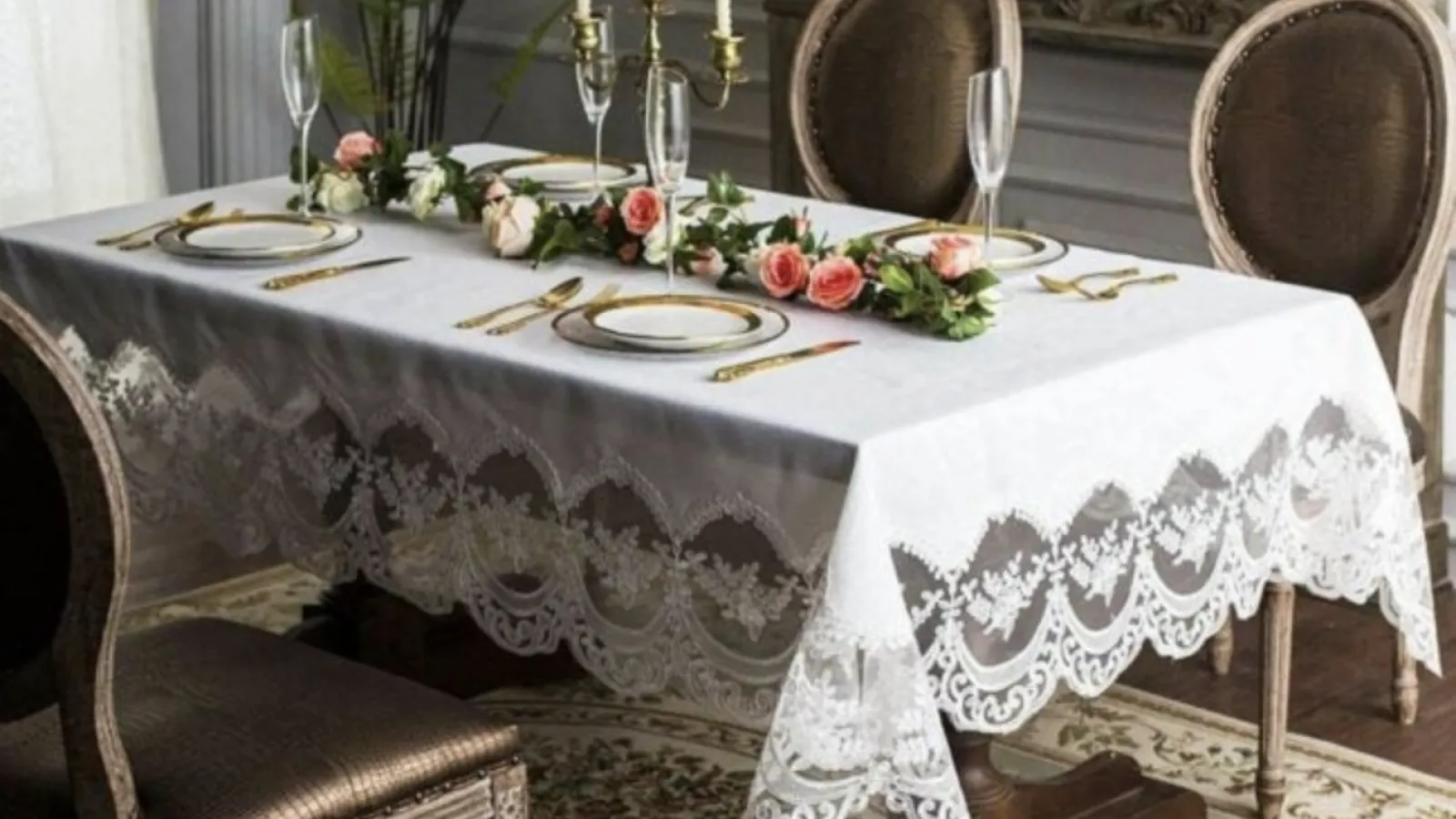 Helping Linens Look Their Holiday Best
