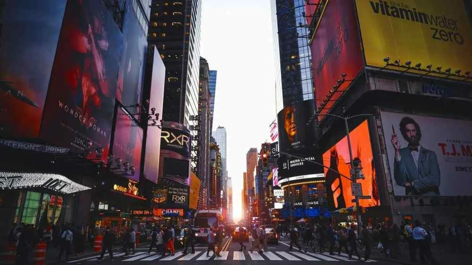 a busy city street