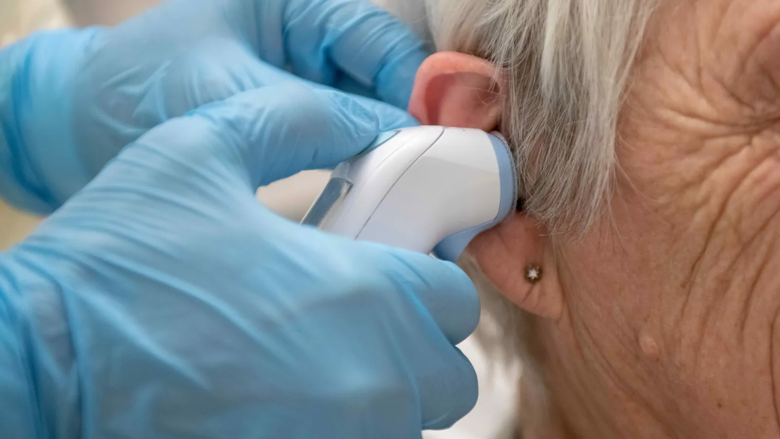 How to Prevent and Treat Ear Infections in Adults
