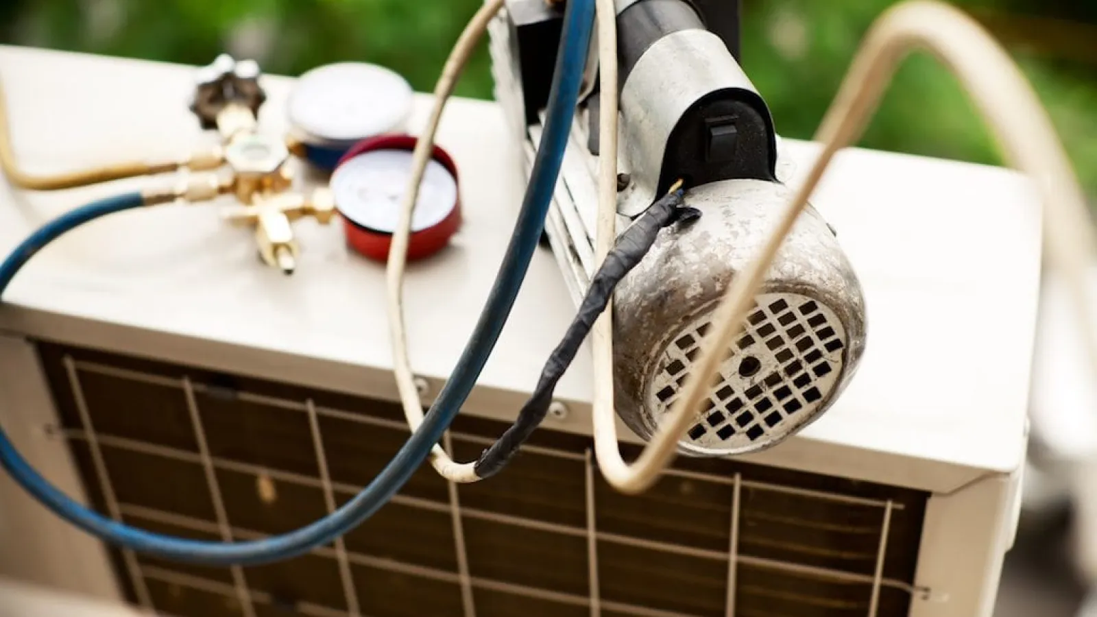 Don’t Dress Up Your AC Unit – It’s the Easiest Way to Cause a Breakdown.