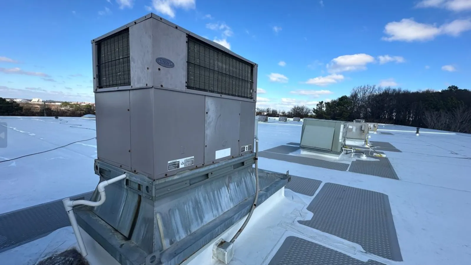 HVAC roof unit. Estes Commercial Services