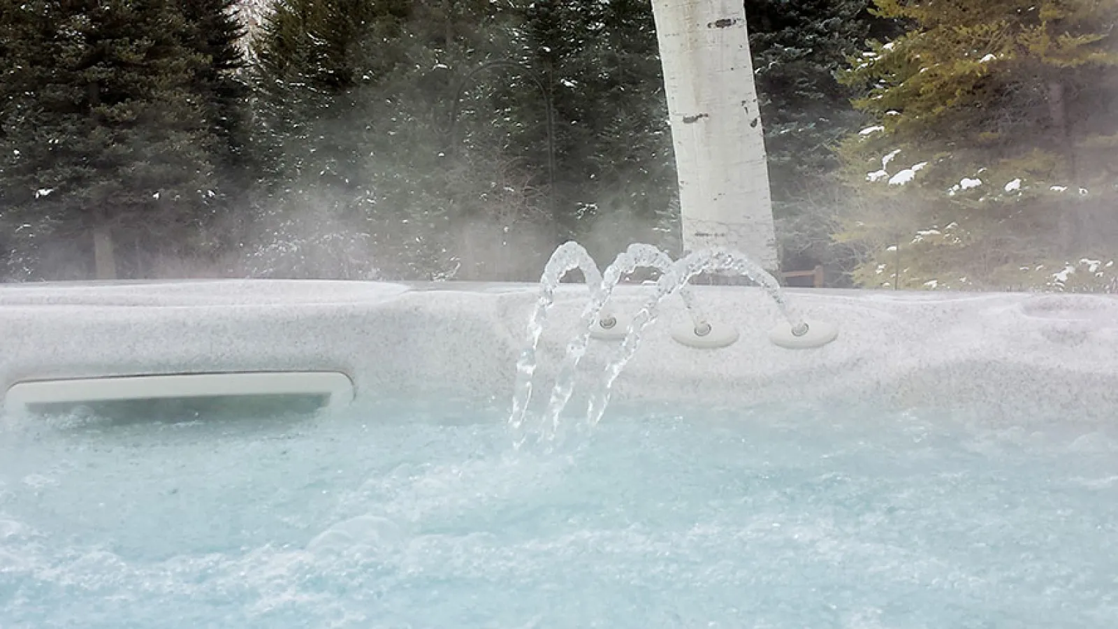 Hot tub in winter