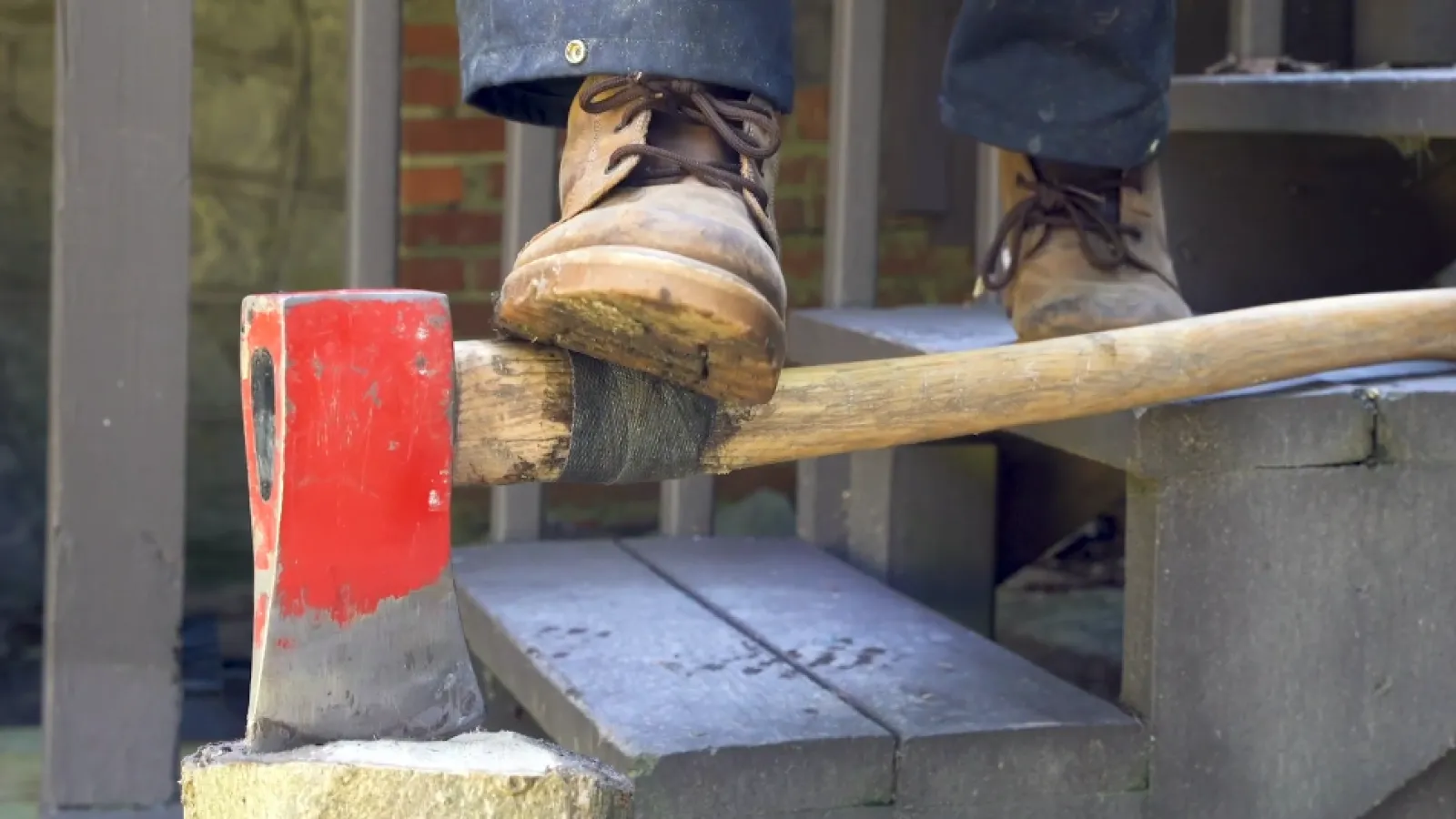 Tutorial: J-B Weld FiberWeld Permanent Repair Cast - Axe