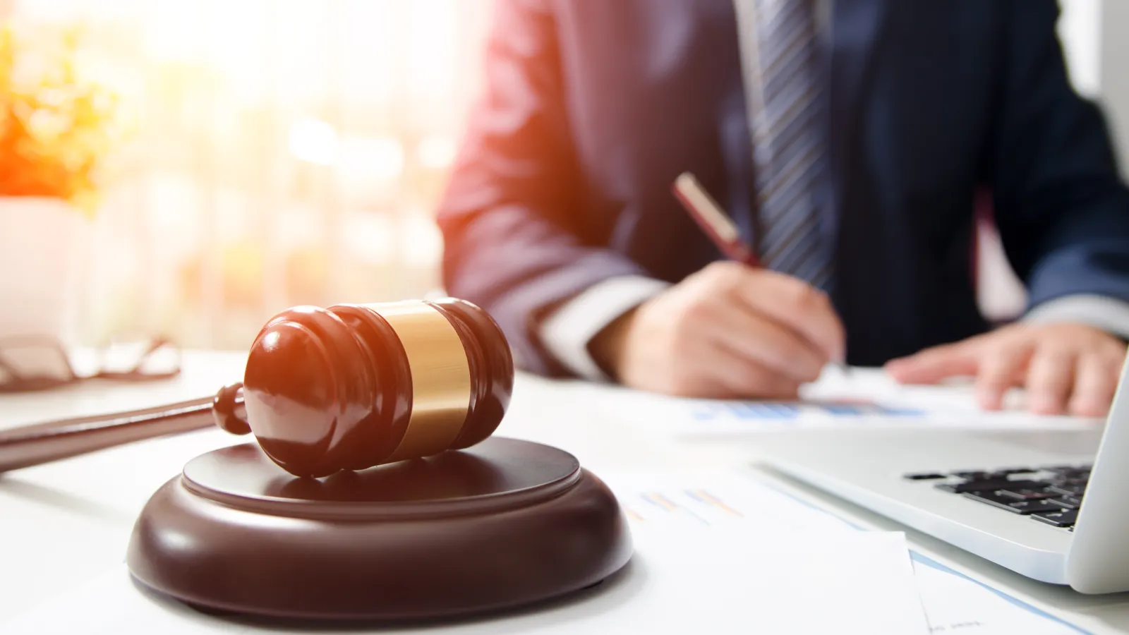 Using arbitration to resolve your divorce.