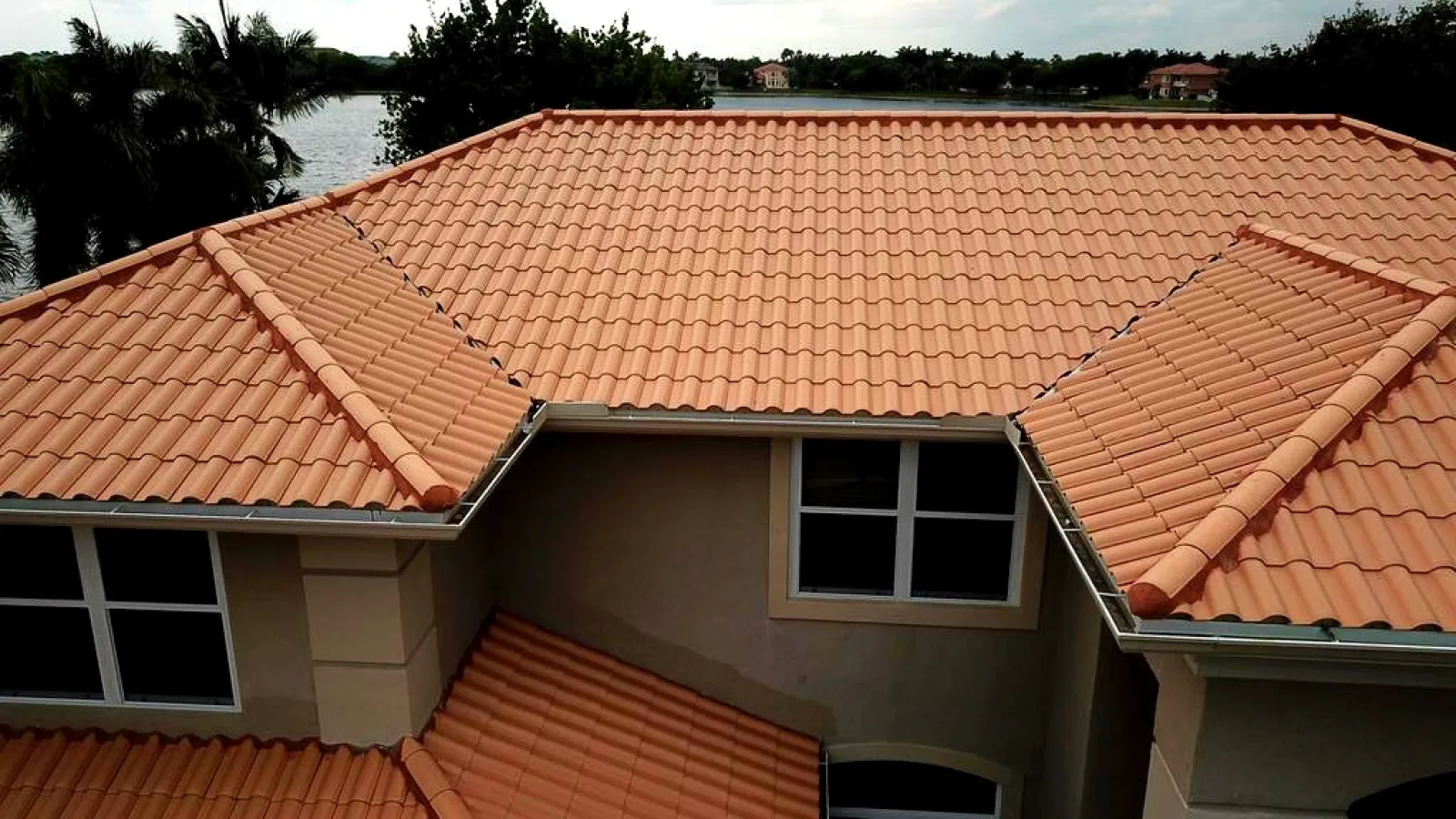 a tile roof of a house in florida