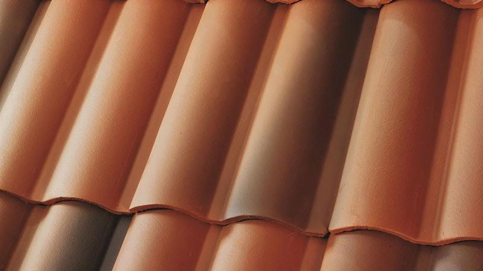 close-up view of tile roofing